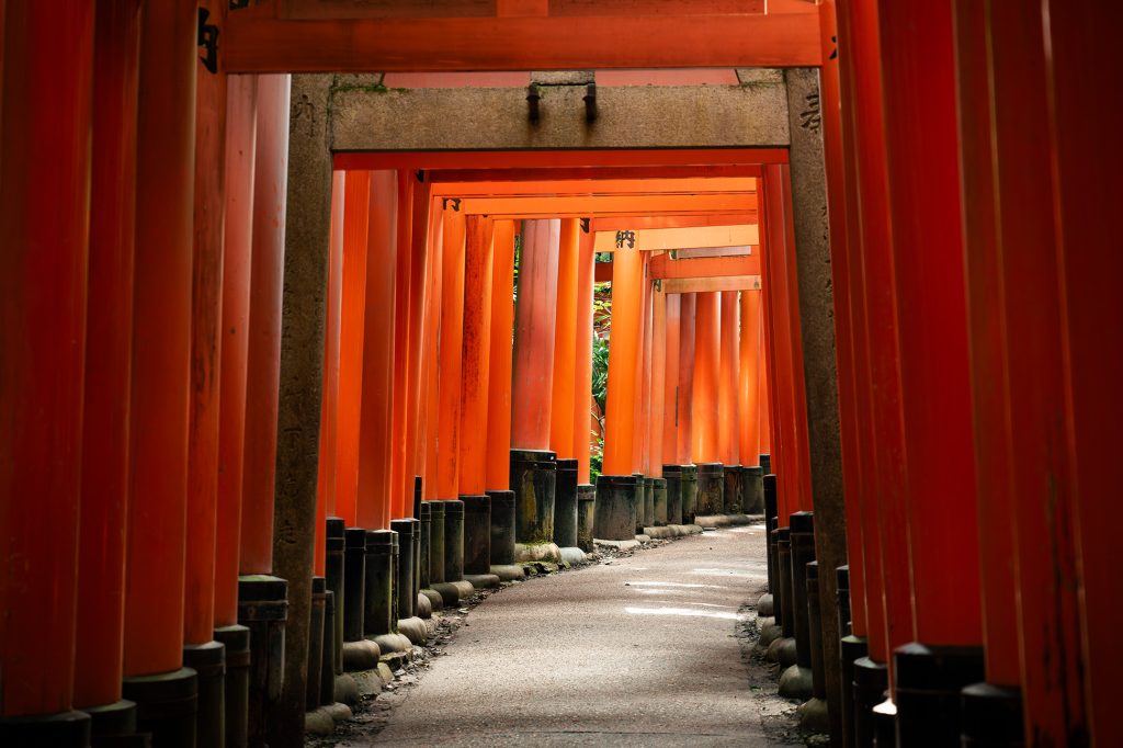 Entrada al santuario fushimi inari en Kyoto
