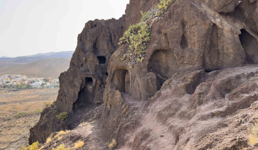 La Cueva de Cuatro Puertas de Gran Canaria