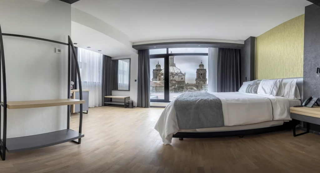 Hotel en el z&oacute;calo