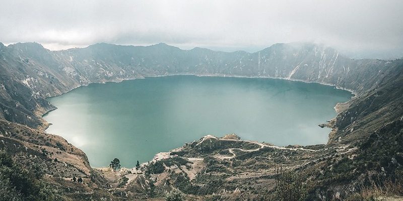 volcán y laguna de Quilotoa en Ecuador